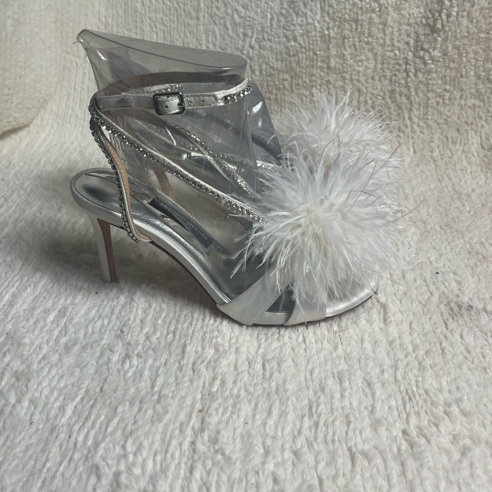 Antonio Melani white Satin  Feathered &Rhinestones ankle strap heel Sandals.SZ9M